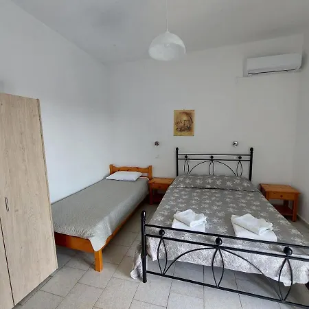 Harry's Appartement Ágios Geórgios